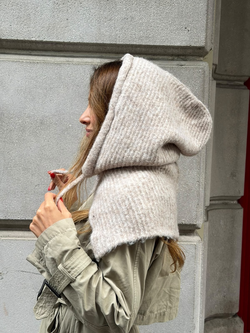 Yumuşak Dokulu Düğmeli Balaclava Vizon