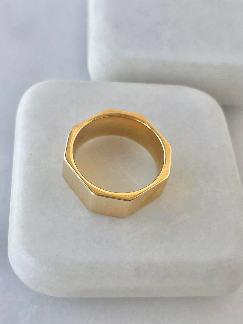 Çelik Köşeli Yüzük Gold