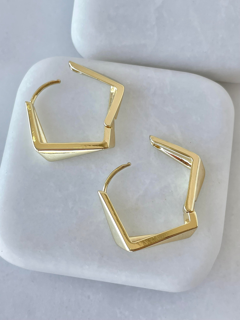 Özel Seri Köşeli Kesim Küpe Gold