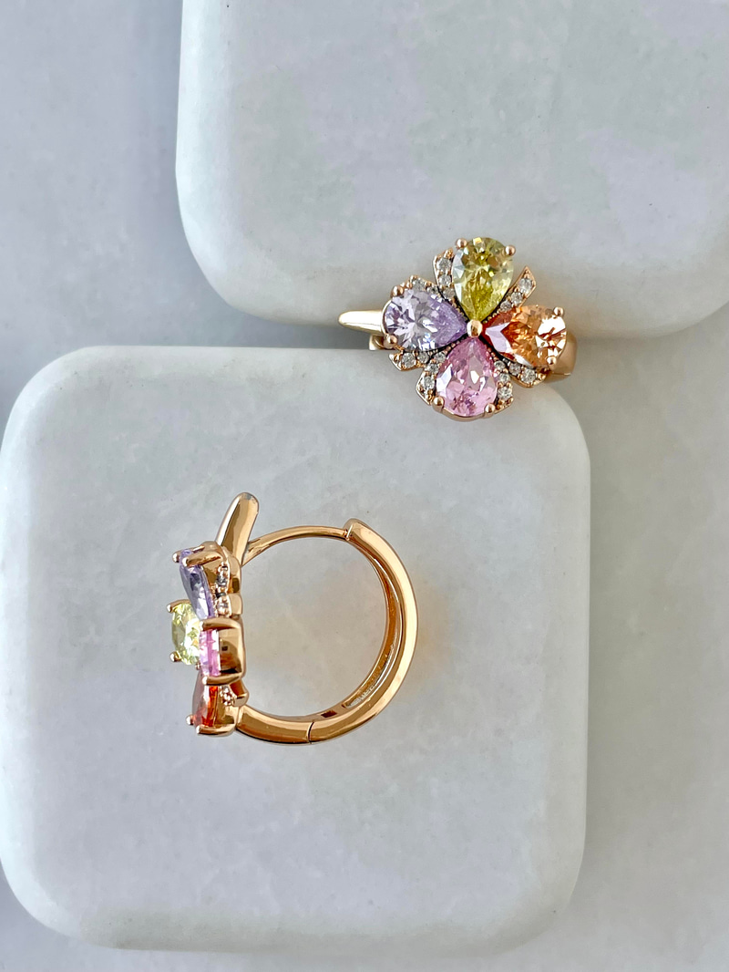 Özel Seri Renkli Kristal Taşlı Yonca Küpe