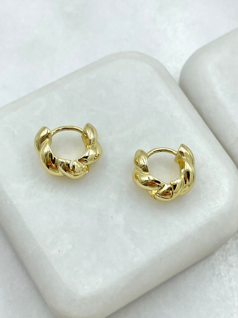 Özel Seri Minik Burgu Küpe Gold