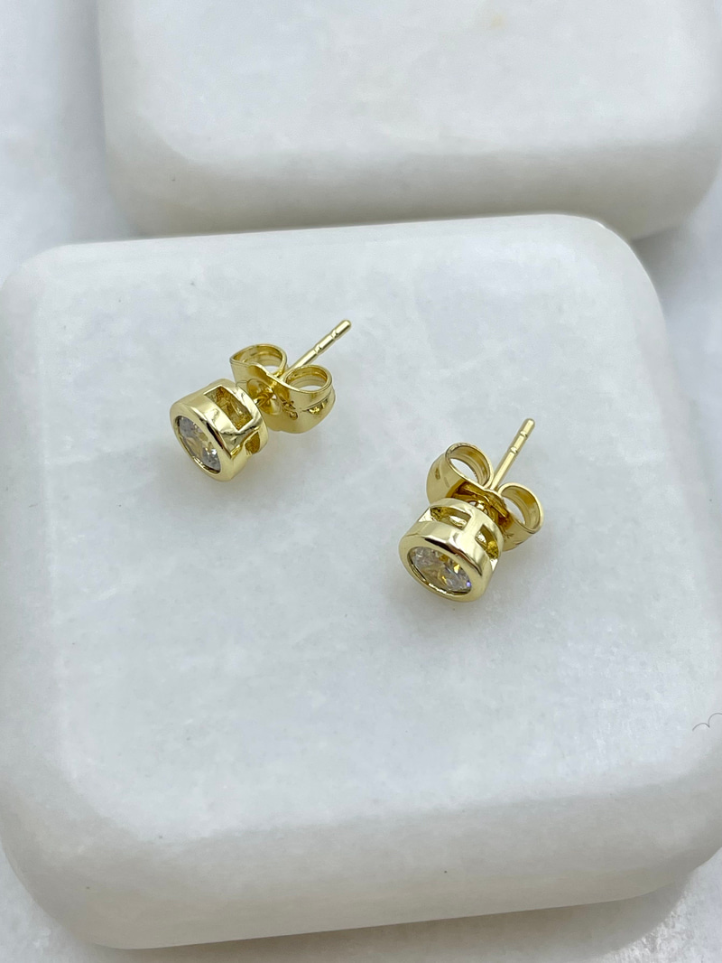Özel Seri Gold Detaylı Kristal Taş Küpe 0,6 cm Gold