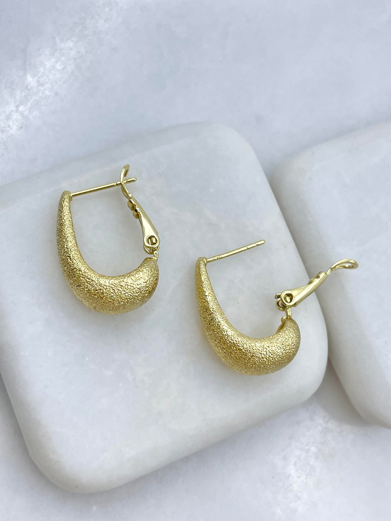 Özel Seri Kumlu Damla Model Küpe 2.1 cm Gold