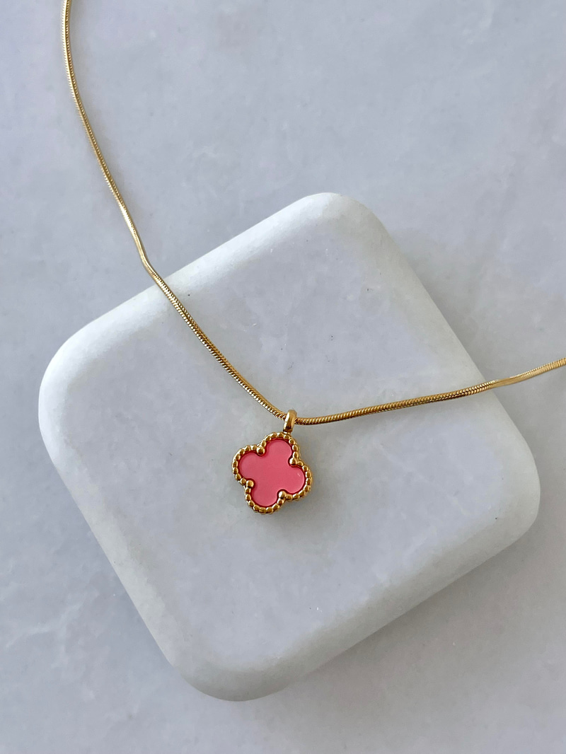 Çelik Minimal Yonca Kolye Pembe