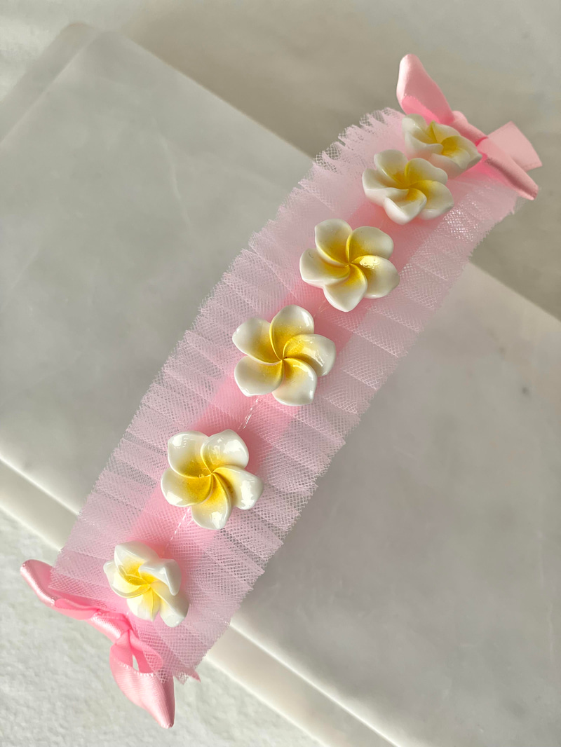 Beyaz Lotus Tüllü Taç
