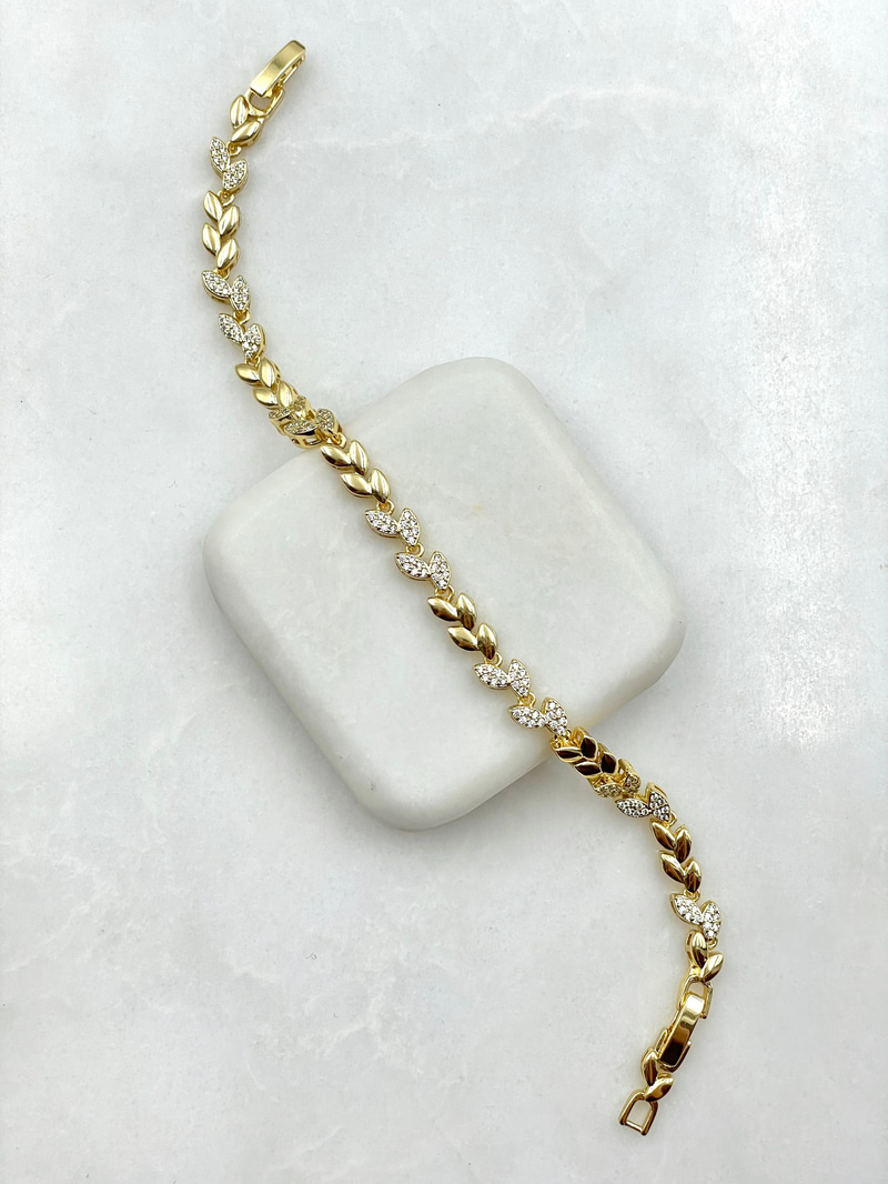 Gold ve Gömme Taşlı Yaprak Model Bileklik Gold