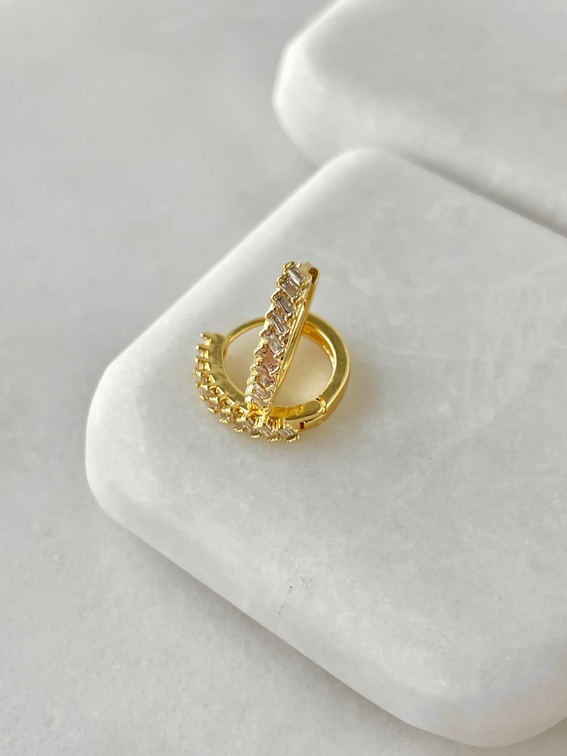 Özel Seri Baget Taşlı Minimal Halka Küpe