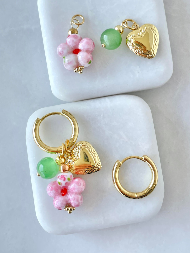 Altın Kaplama Porselen Pembe Çiçek Charmlı Halka Küpe Gold