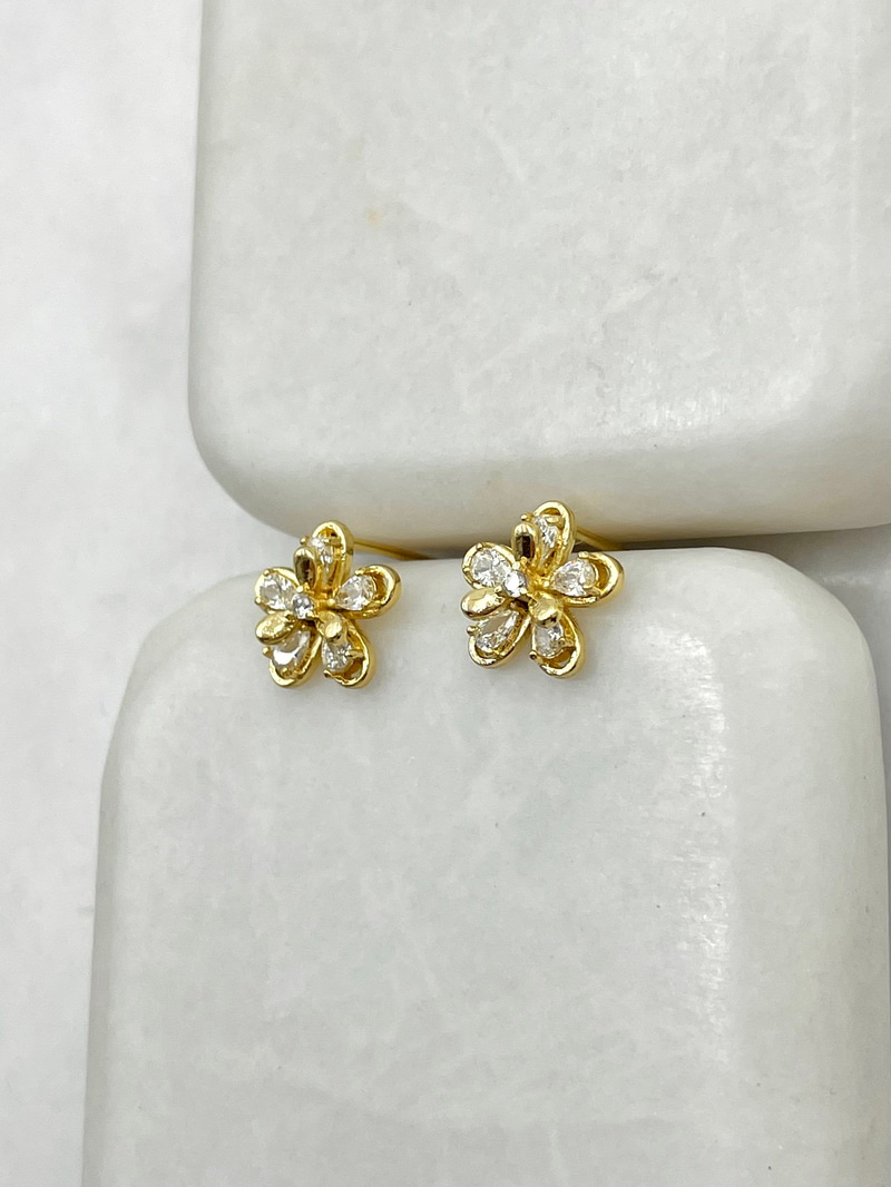 Özel Seri Minimal Gold Detaylı Çiçek Küpe 1 cm Gold