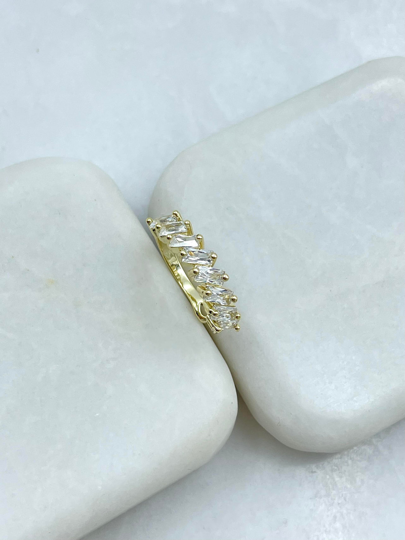 Altın Kaplama Kristal Taşlı Kare Kıkırdak Küpe Gold