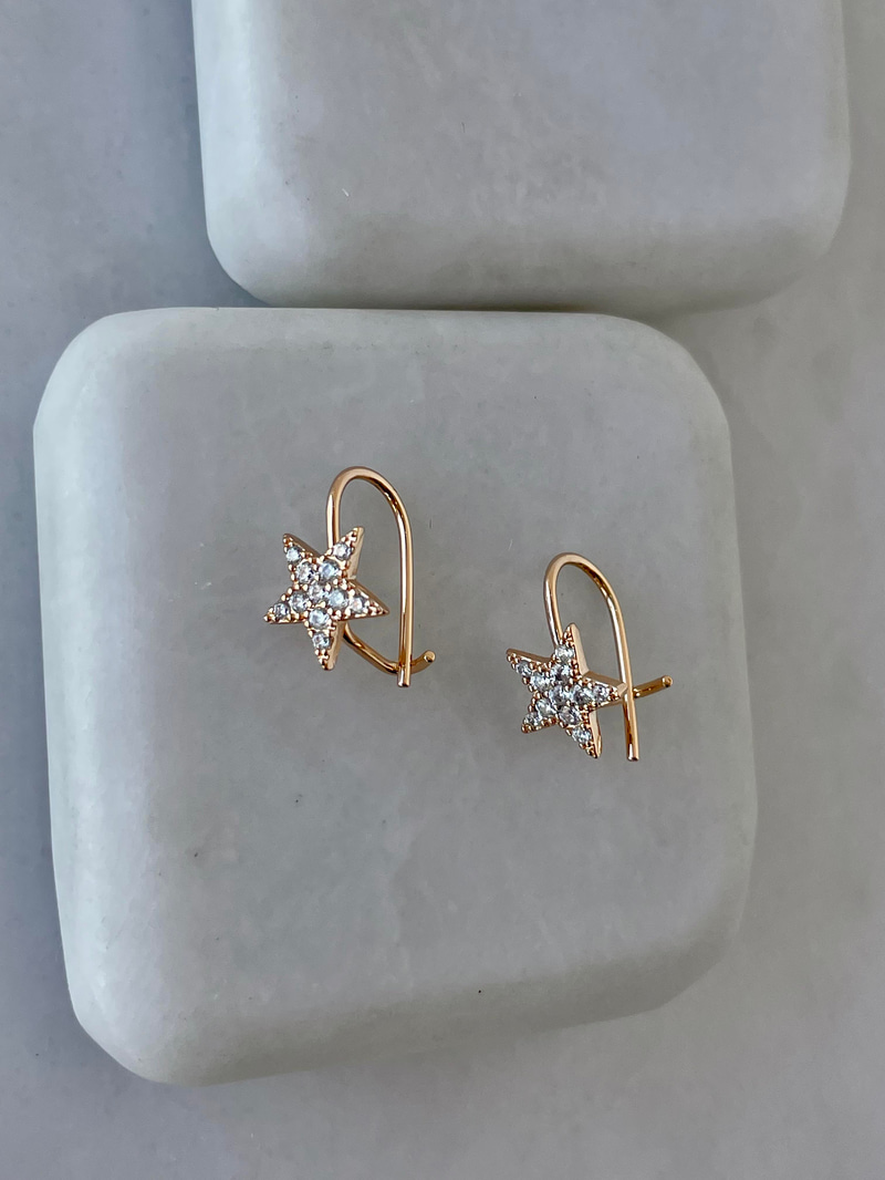 Özel Seri Taşlı Minimal Yıldız Küpe