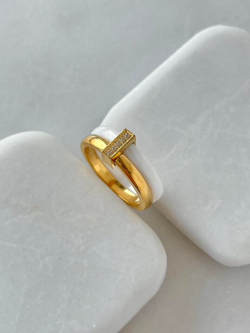 Çelik Beyaz Mineli Çift Sıra Yüzük Gold