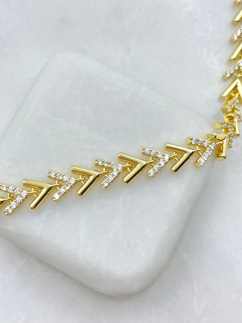Altın Kaplama Zirkon Taşlı V Kolye Gold