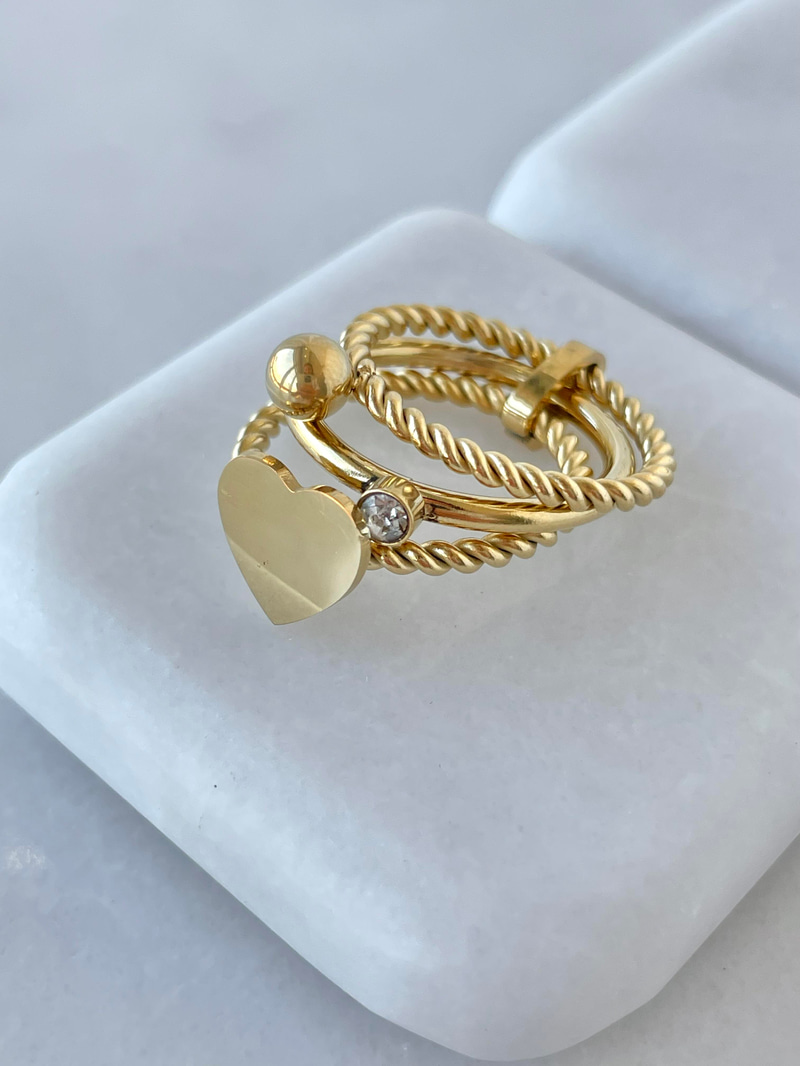 Çelik Üçlü Kalp Plaka Yüzük Gold