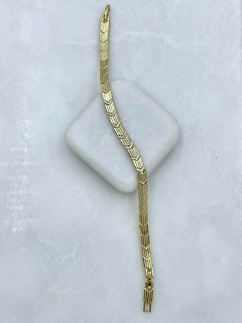 Özel Seri Gömme Taşlı Şerit Model Bileklik Gold