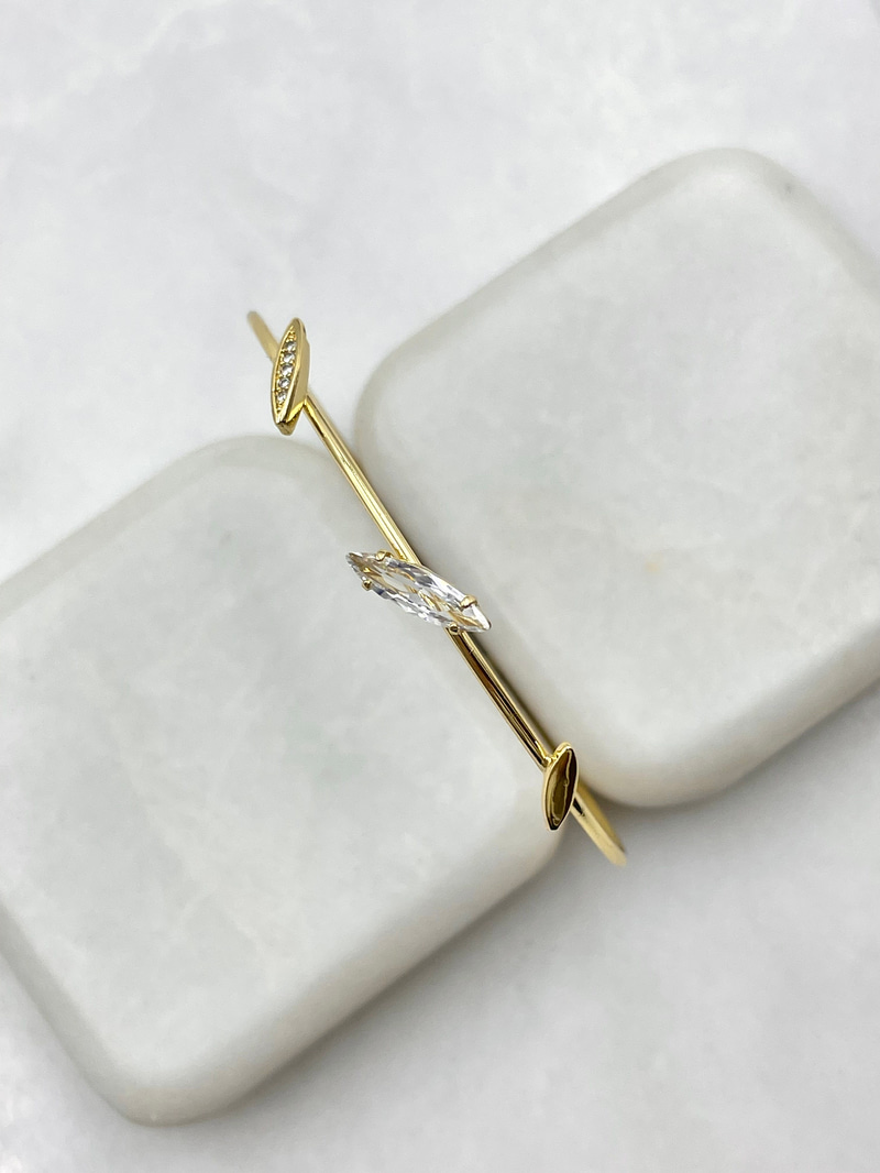 Üçlü Oval Taşlı Minimal Kelepçe Gold