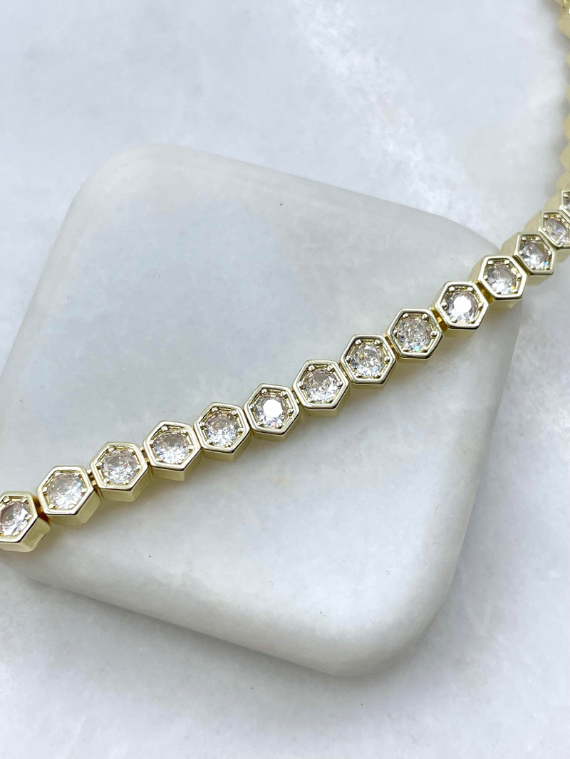 Altın Kaplama Kristal Taşlı Altıgen Model Kolye 45 cm Gold