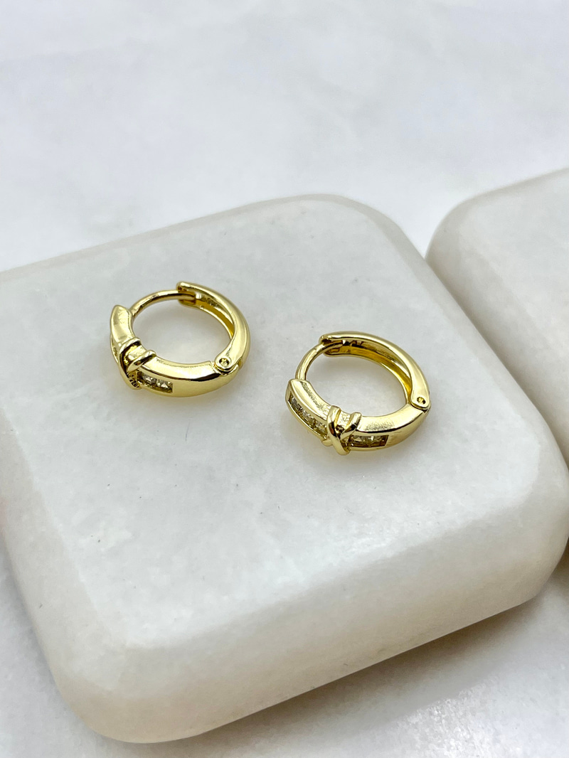 Özel Seri Baget Taşlı X Model Halka Küpe Gold