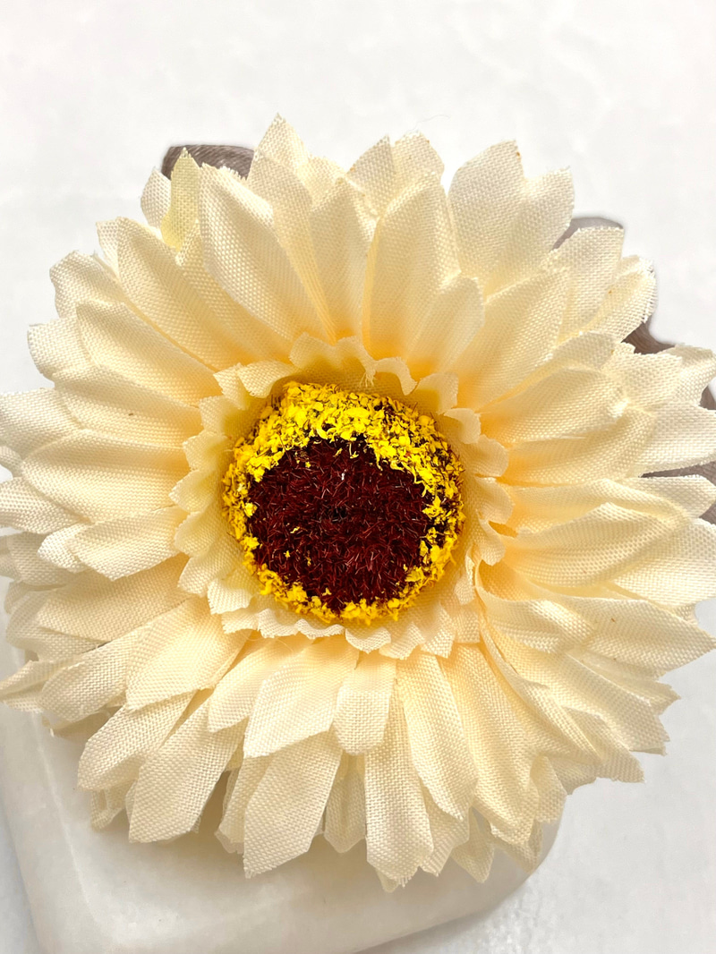 Kasımpatı Scrunchie Toka Ekru