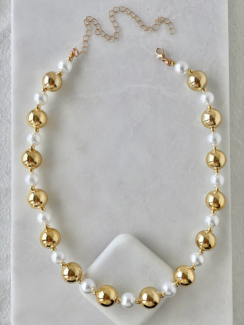 Gold Topçuk ve İncili Kolye