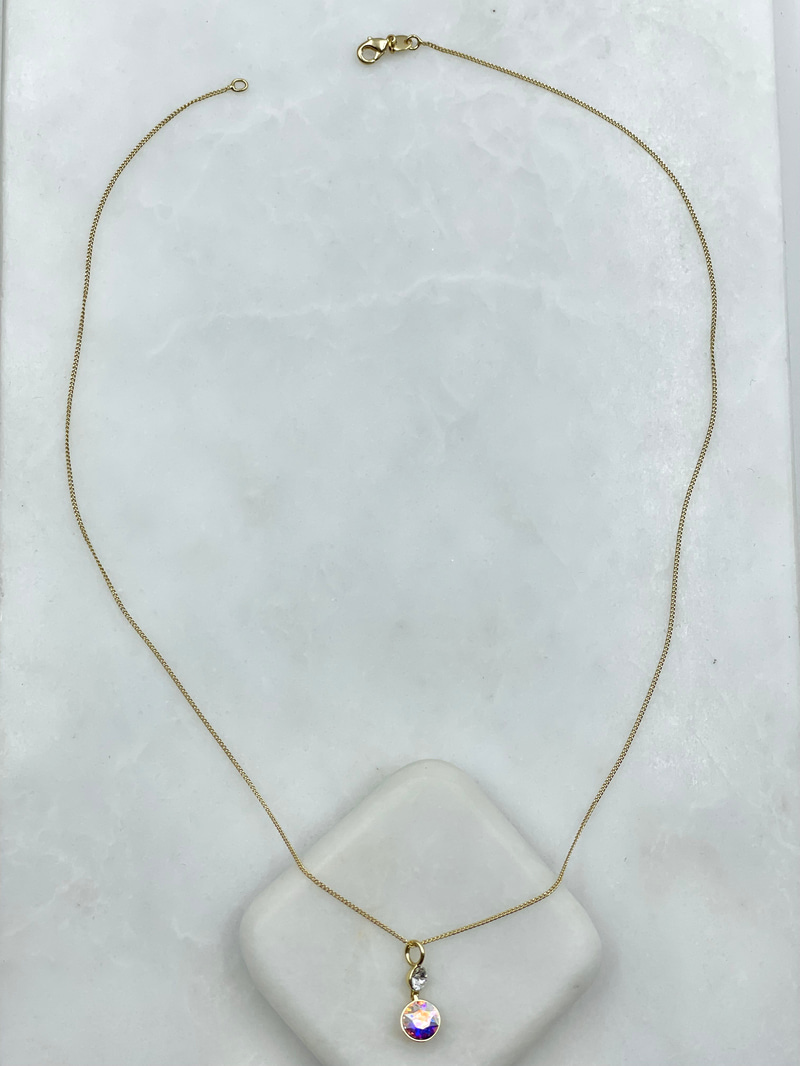 Özel Seri Yansımalı Taş Sallantılı Swarovski Kolye Gold