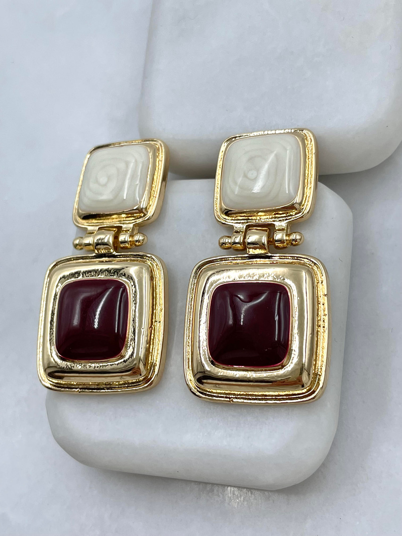 Altın Kaplama Gold Detaylı İkili Kare Model Vintage Küpe Bordo