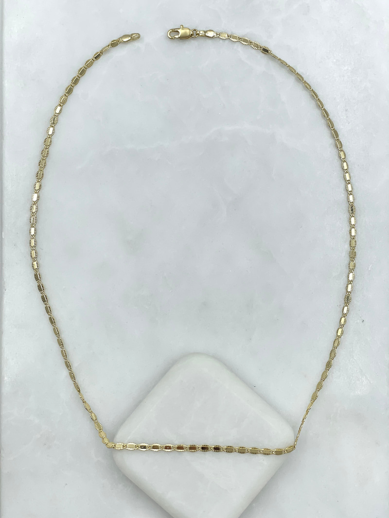 Özel Seri İşlemeli Ezme Plaka Kolye 45 cm Gold