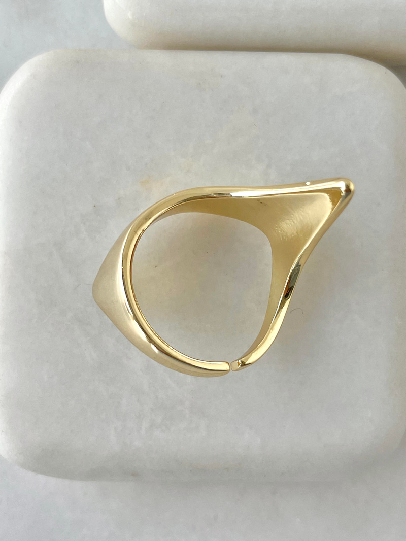 Altın Kaplama Asimetrik Akıntı Yüzük Gold