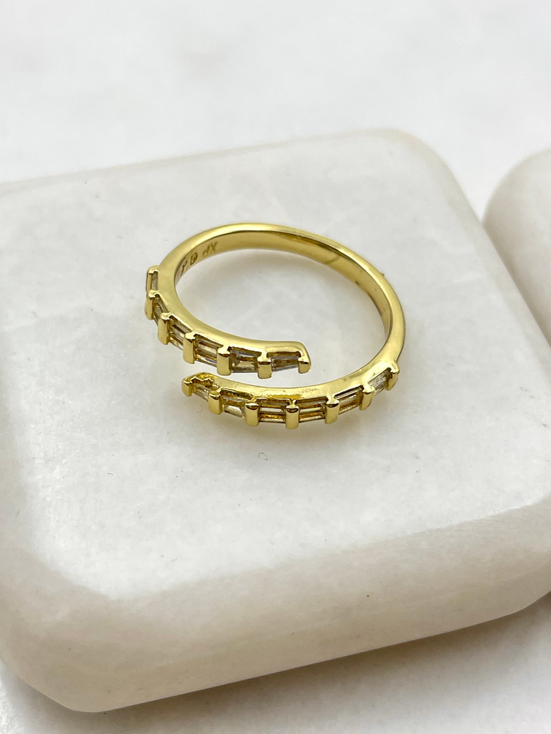 Özel Seri Baget Taşlı Birleşim Yüzük Gold