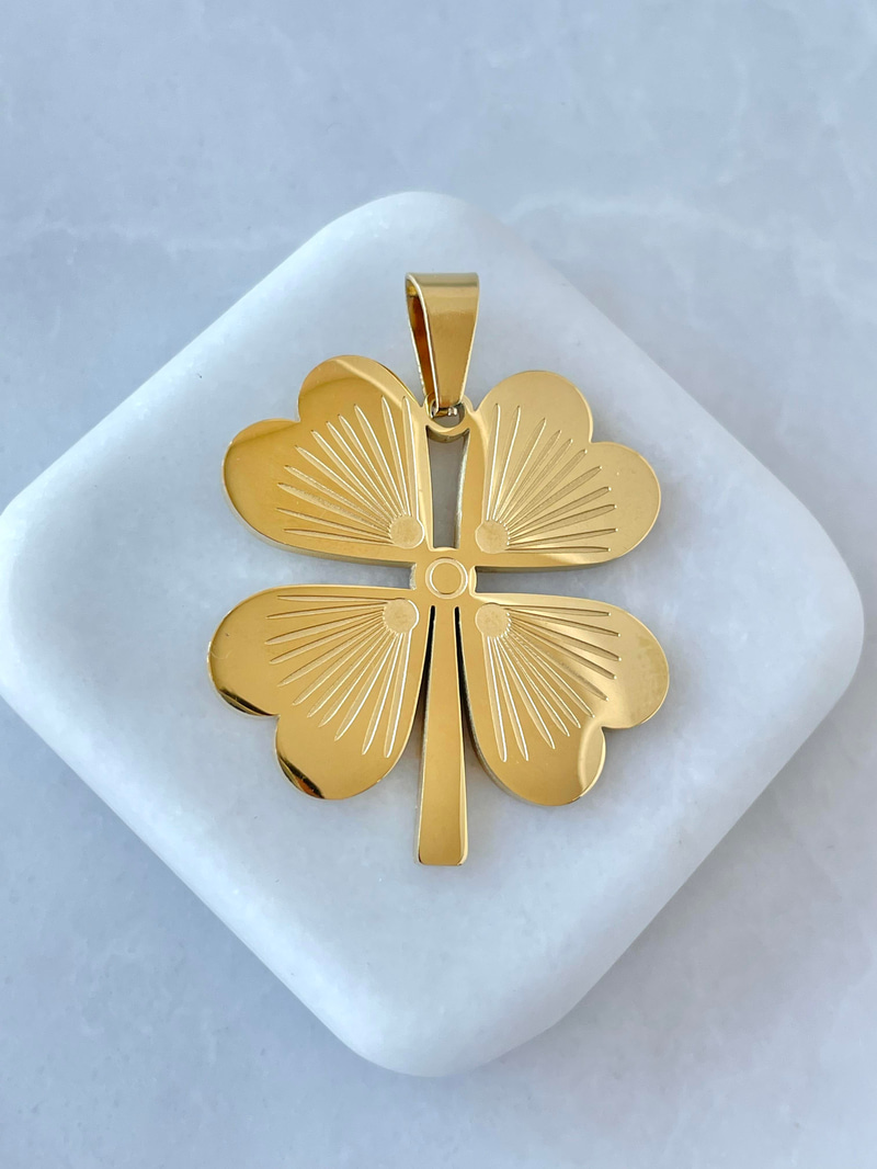 Çelik Lazer Kesim Yonca Charm Gold