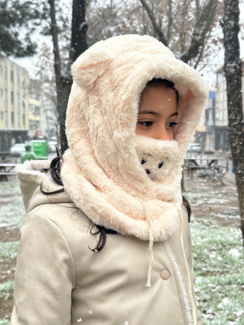 Peluş Ayıcık Kulaklı Şapka Bej
