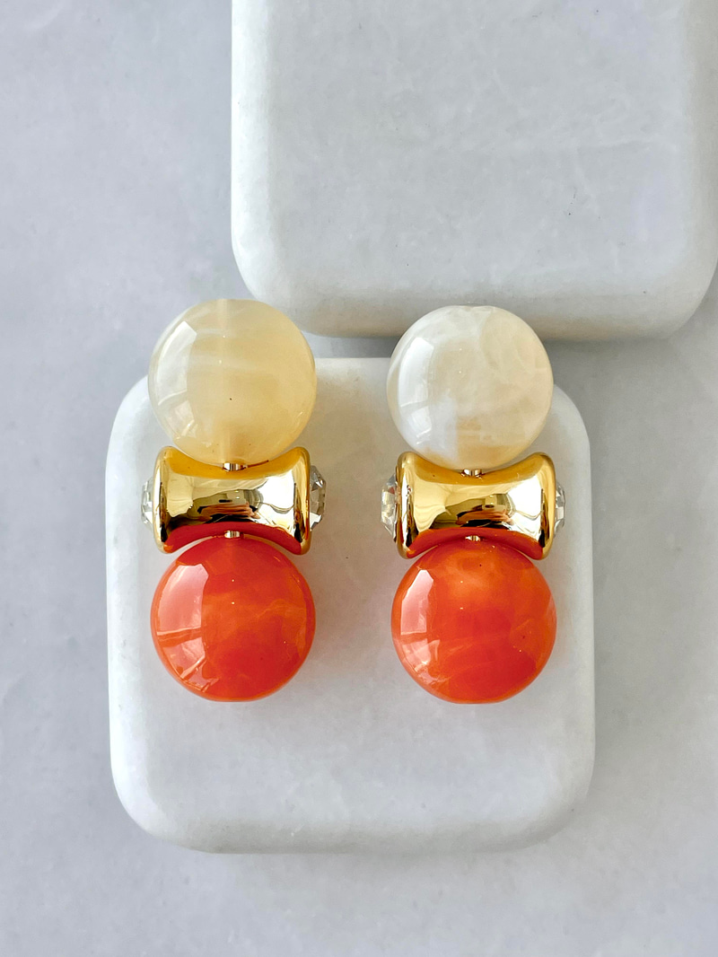 Gold Kristal Detaylı Akrilik Küpe Mercan