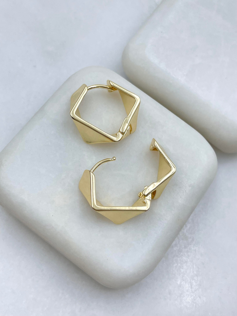 Altın Kaplama Yansımalı Kare Küpe Gold