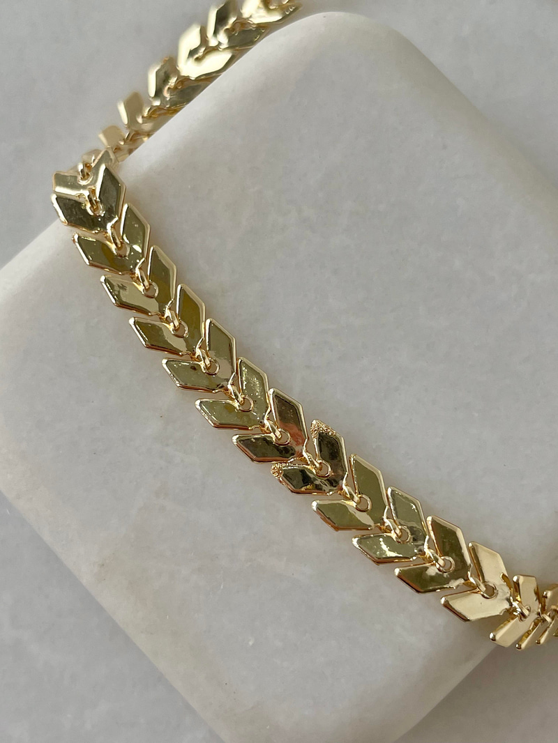 Dizi Yaprak Bileklik Gold