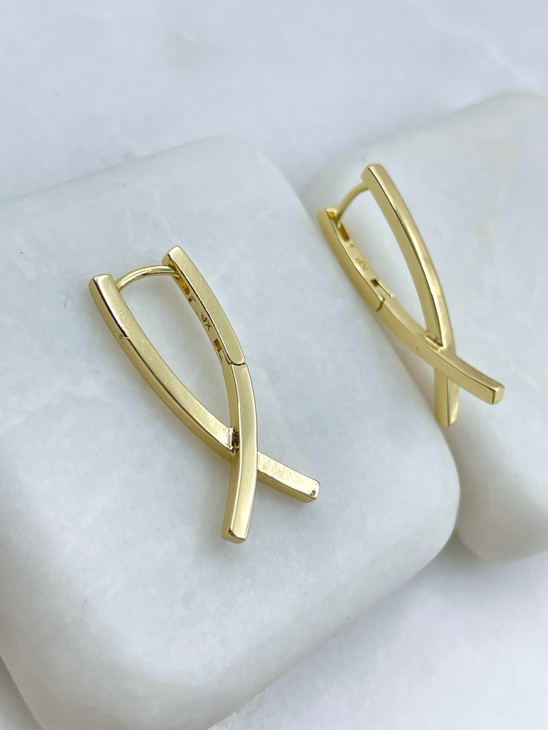 Özel Seri Çapraz Model  Küpe Gold