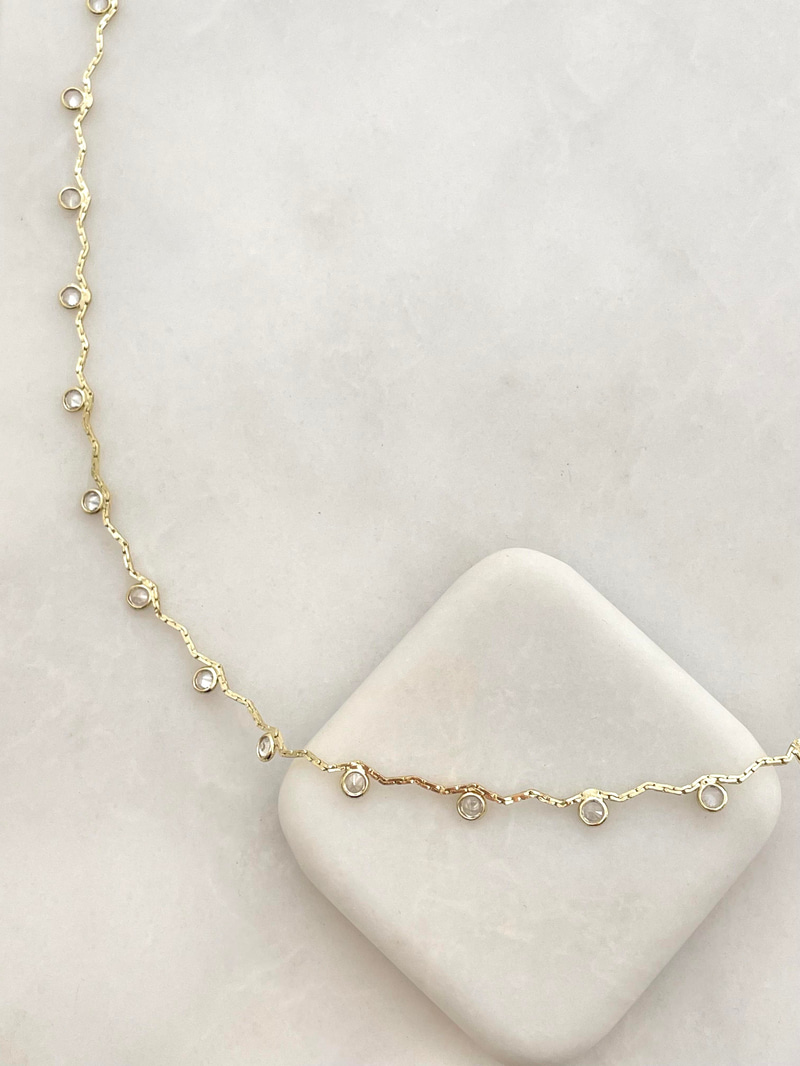 Altın Kaplama Dizi Kristal Taşlı Dalga Model Zincir Kolye Gold