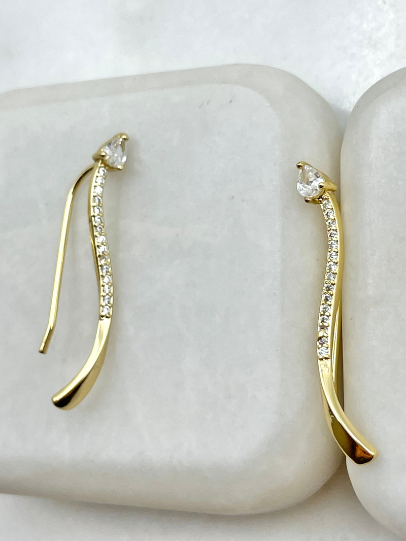Kristal ve Gömme Taşlı Kıkırdaklı Küpe Gold