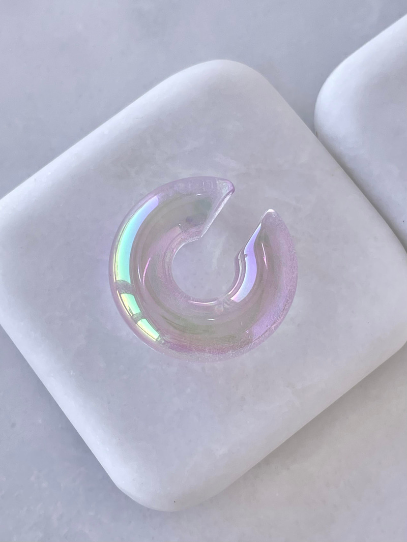 Hologramlı Akrilik Kıkırdak Küpe Mor