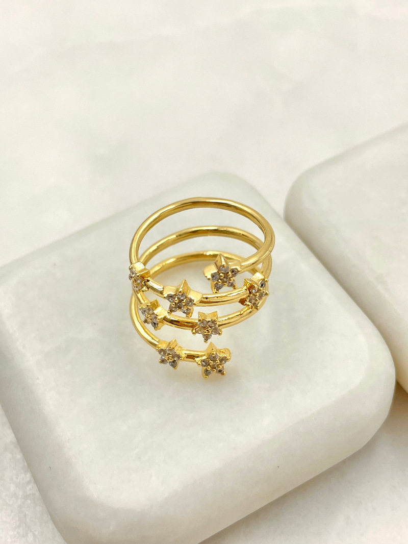Dört Sıra Yıldız Model Yüzük Gold