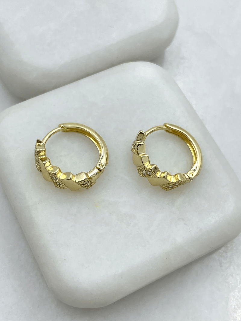Özel Seri Gömme Taşlı Asimetrik Model Halka Küpe Gold
