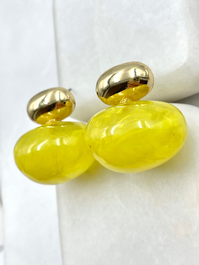 Gold Detaylı Opal Taşlı Vintage Oval Küpe Sarı