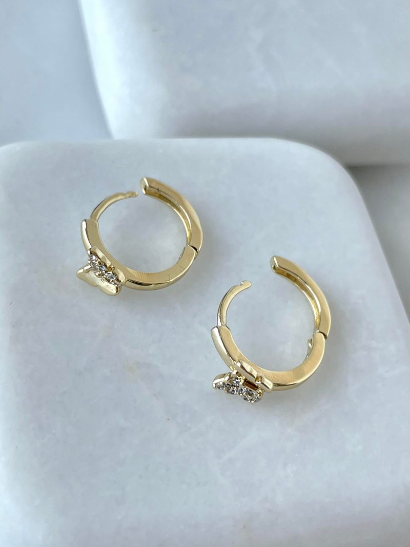 Özel Seri Gömme Taşlı Minimal Kelebek Küpe Gold