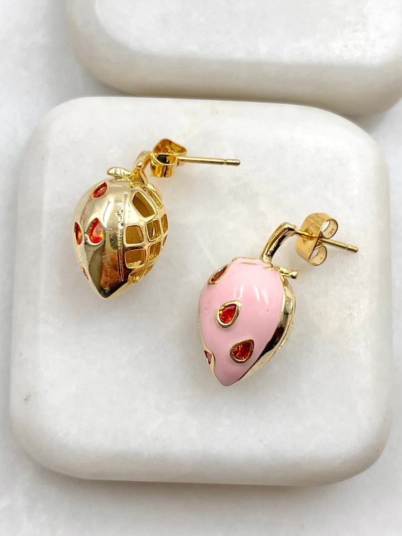 Pembe Mineli Çilek Küpe Gold