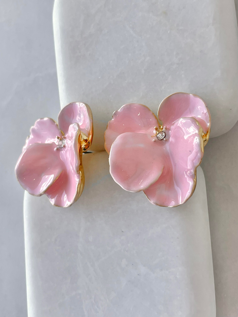 Gold Kenarlı Çiçek Küpe Pembe