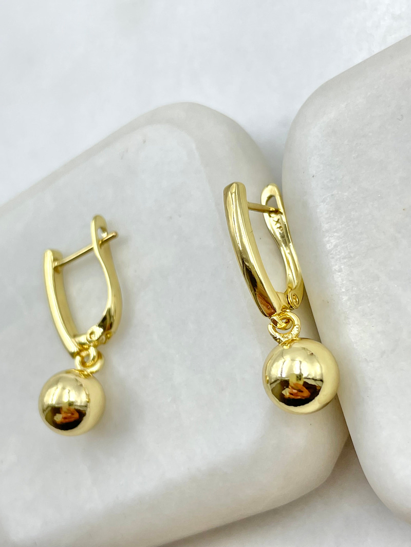 Özel Seri Topçuk Sallantılı Küpe Gold