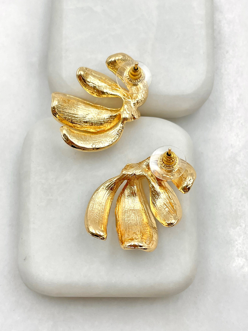 Gold Detaylı Beyaz Kanat Küpe Gold