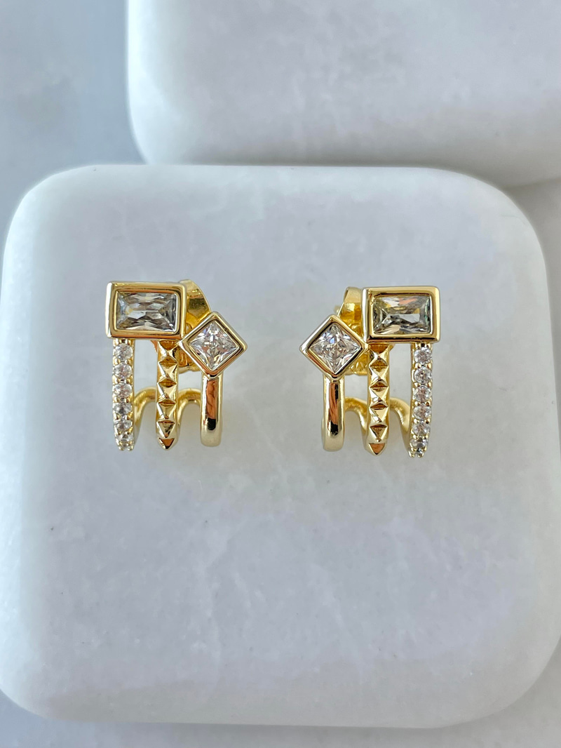 Özel Seri Üçlü Görünüm Taşlı Küpe Gold