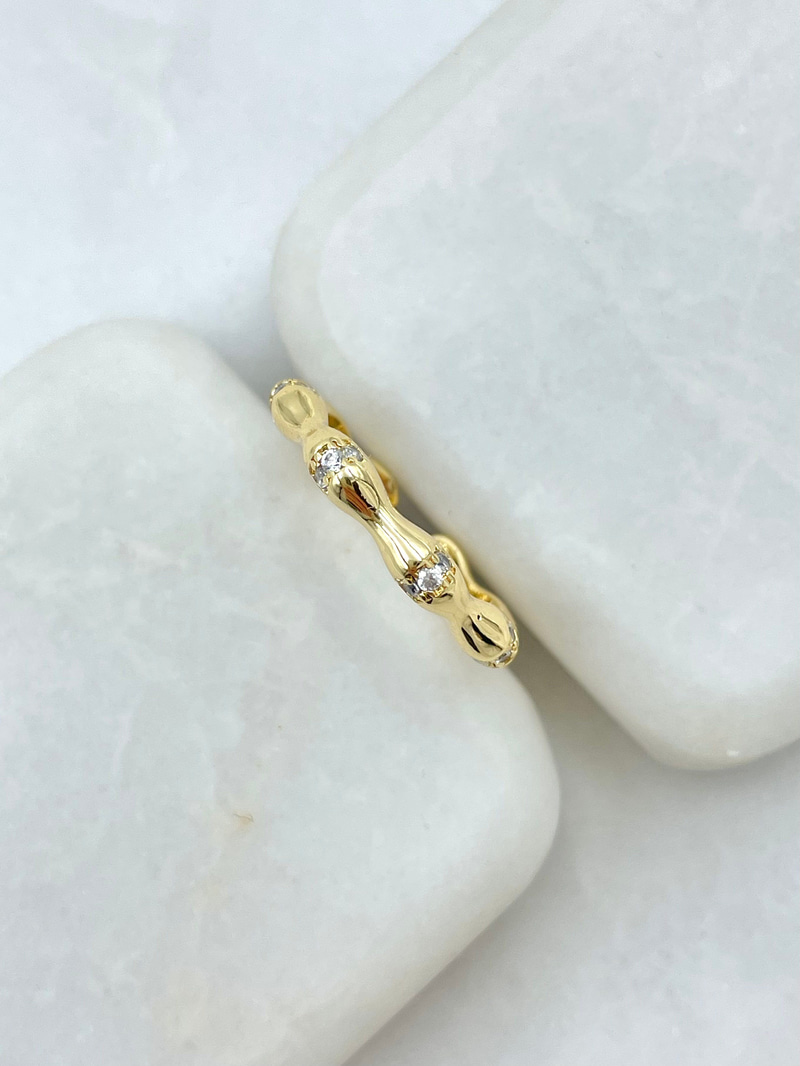 Gömme Taşlı Kemik Model Yüzük Gold