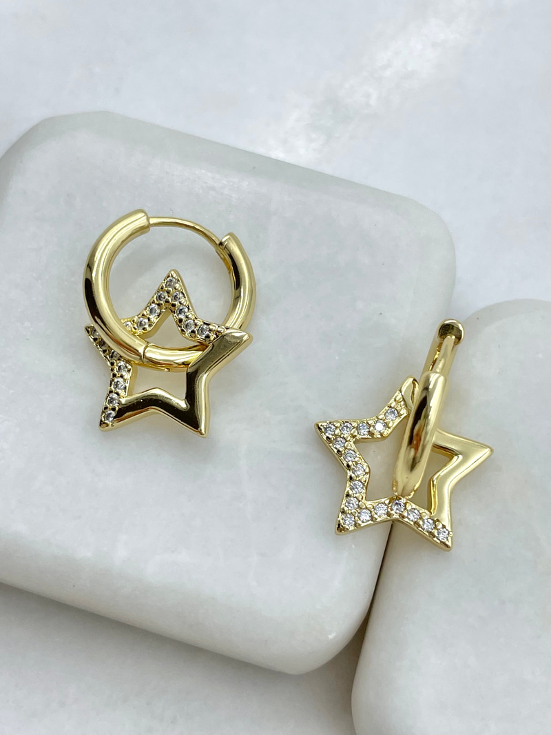 Özel Seri Kristal Taşlı Yıldız Charmlı Halka Küpe Gold