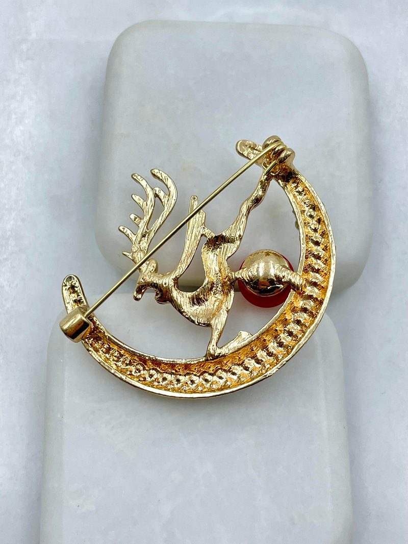 Kristal Taşlı Ren Geyiği Broş Gold